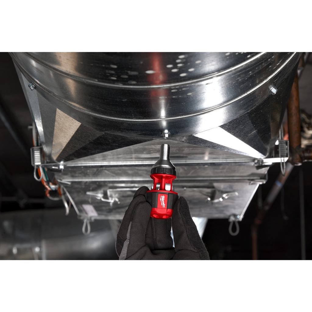 Krótki_uniwersalny_wkrętak_z_grzechotką_8_w_1_Milwaukee_8_in_1_Compact_Ratcheting_Multi-bit_Screwdriver_-_1pc_2