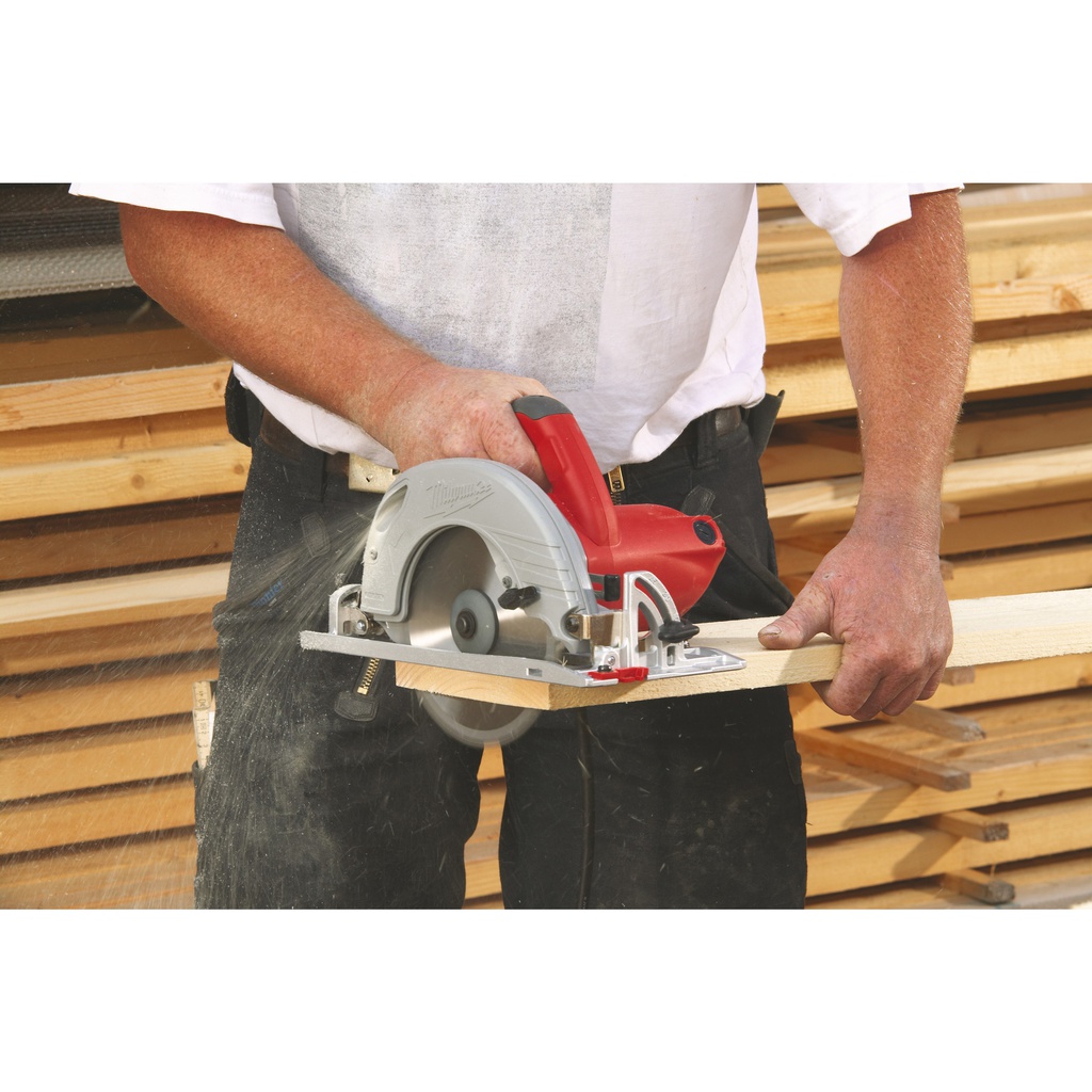 Pilarka_tarczowa_165_mm_(głębokość_cięcia_56_mm)_Milwaukee_CS_55_1