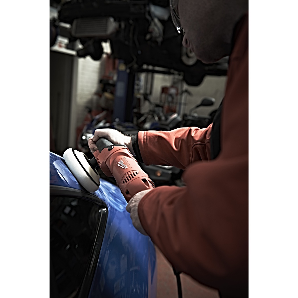 Polerka_o_mocy_1450W_Milwaukee_AP_14-2_200_E_8