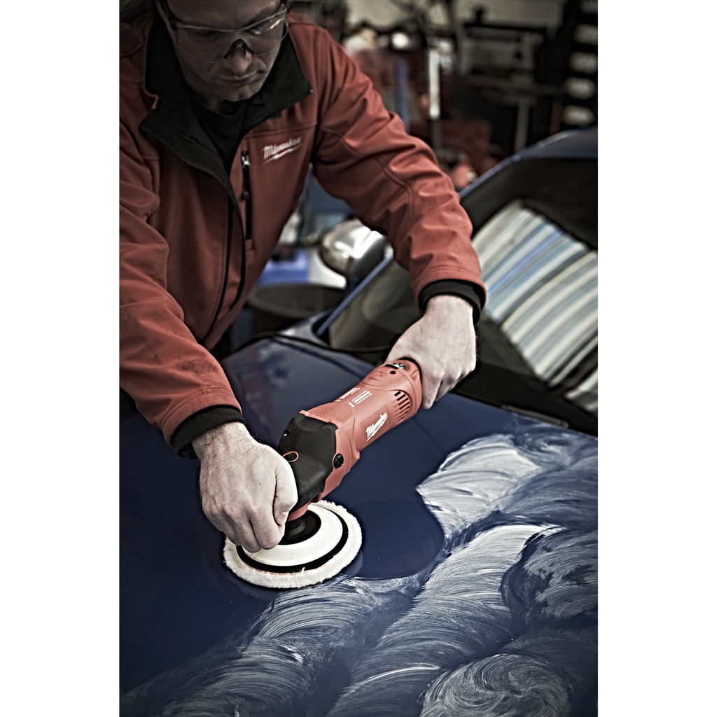 Polerka_o_mocy_1450W_Milwaukee_AP_14-2_200_E_10