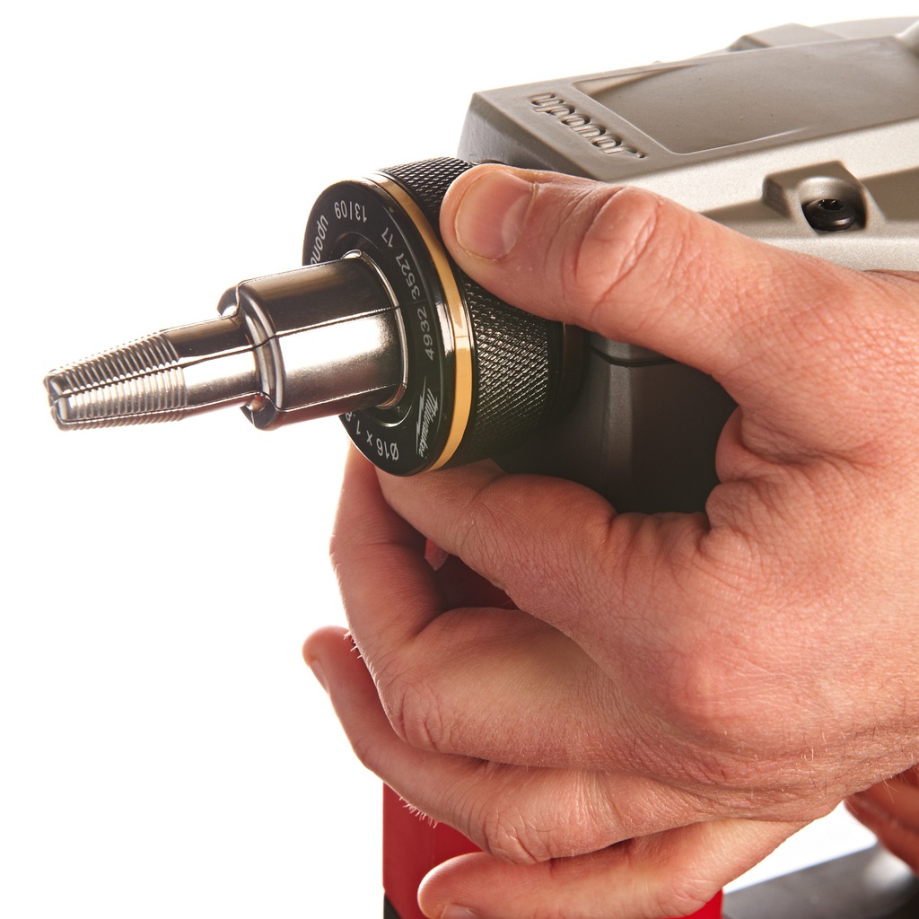 M18™_Heavy_Duty_Uponor®_narzędzie_do_rozszerzania_rur_Milwaukee_HD18_PXP-H06202C_2