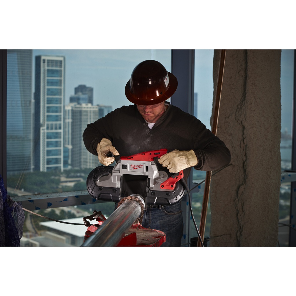 Pilarka_taśmowa_do_głębokiego_cięcia_Milwaukee_BS_125_4