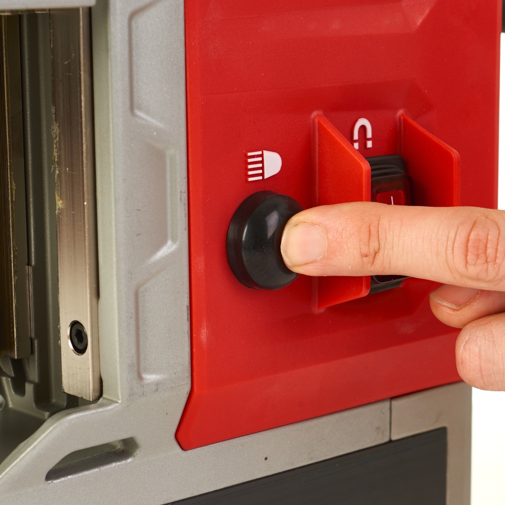 Wiertarka_magnetyczna_z_elektromagnesem_Milwaukee_MDE_41_5