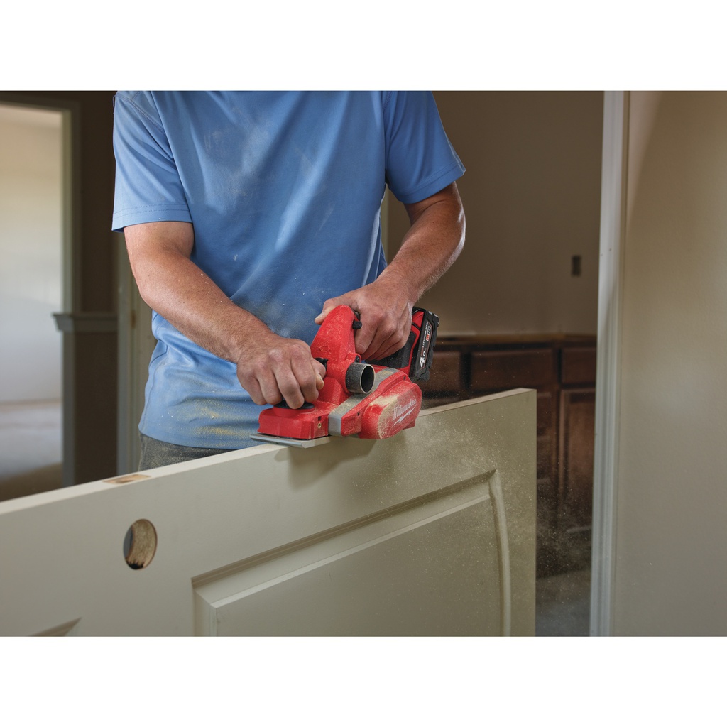 M18™_Strug_Milwaukee_M18_BP-402C_3