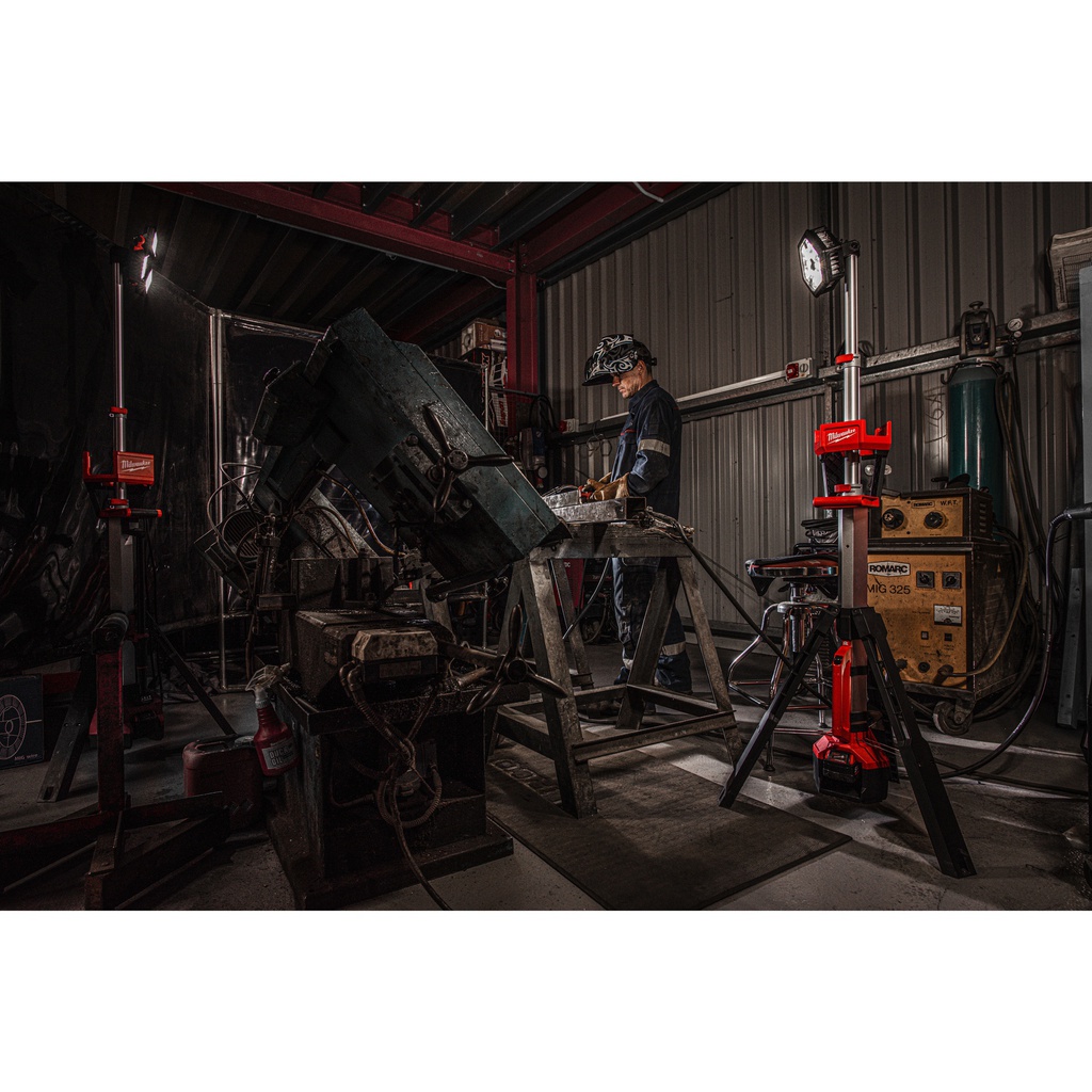 M18™_Lampa_stojąca_LED_Milwaukee_M18_SAL-0_6