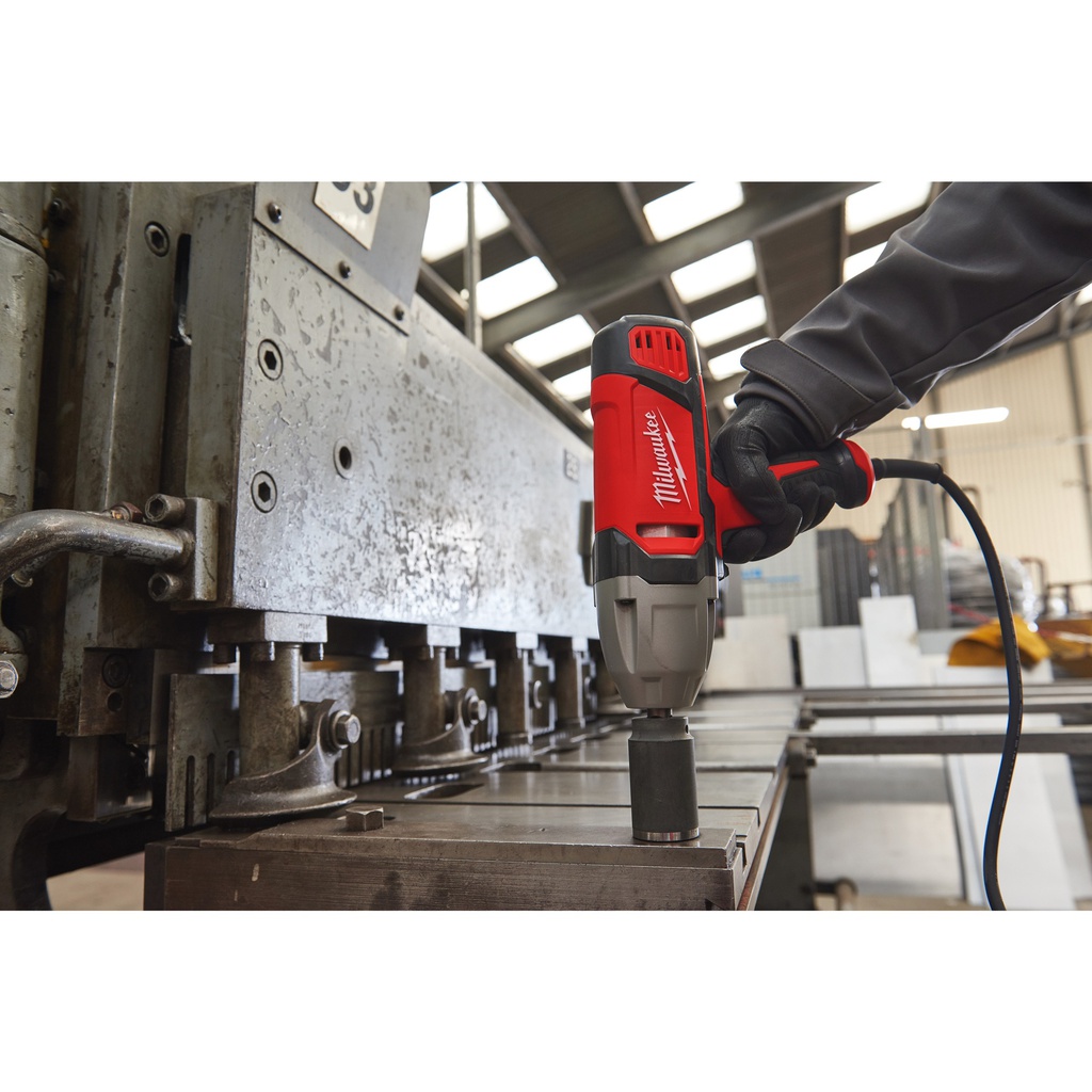 Klucz_udarowy_½″_Milwaukee_IPWE_400_R_1