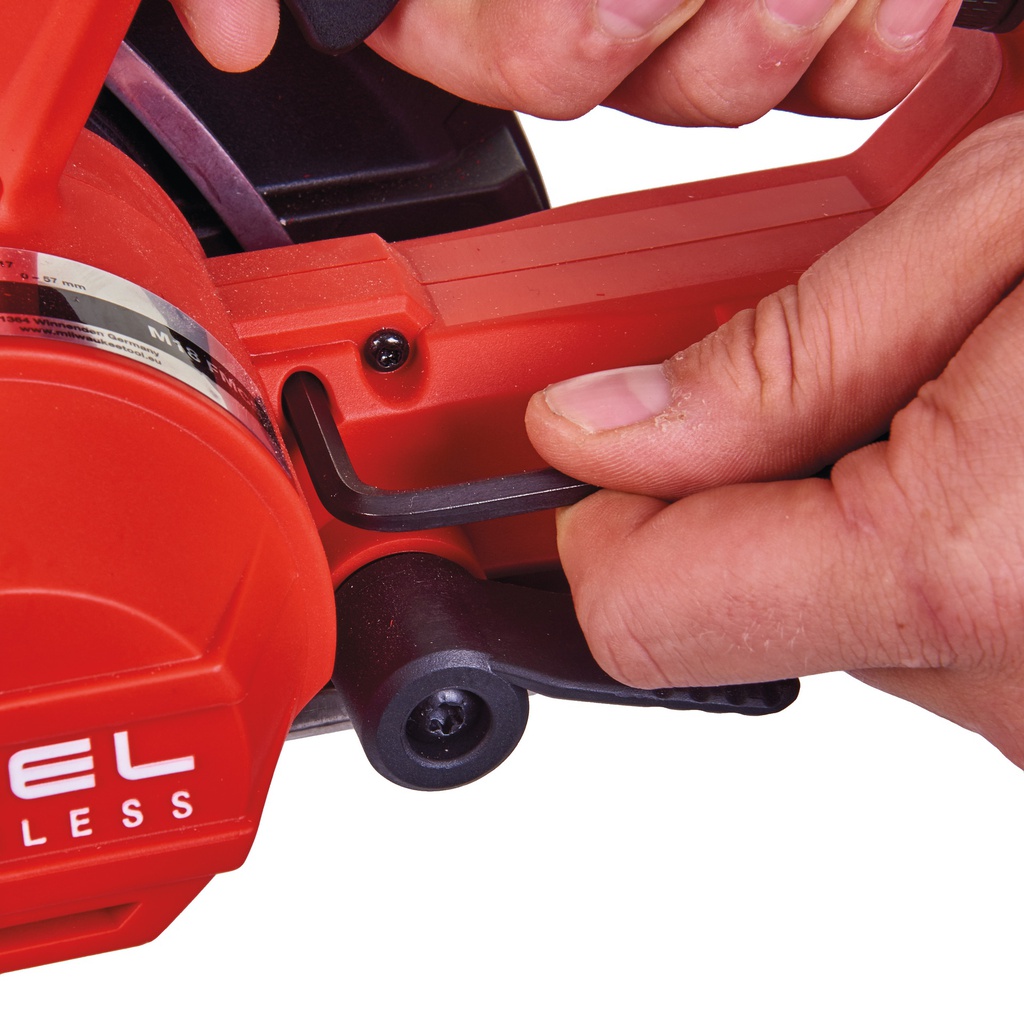 M18_FUEL™_Pilarka_do_metalu_57mm_Milwaukee_M18_FMCS-0_5