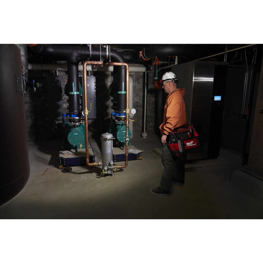 Alkaliczna_latarka-czołówka_Milwaukee_HL2-LED_2