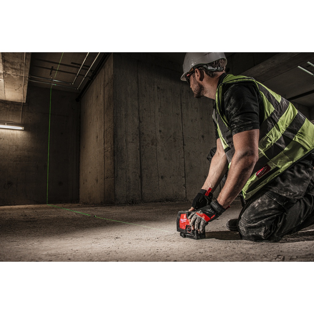 REDLITHIUM™_USB_laser_zielony_krzyżowy_Milwaukee_L4_CLL-301C_2