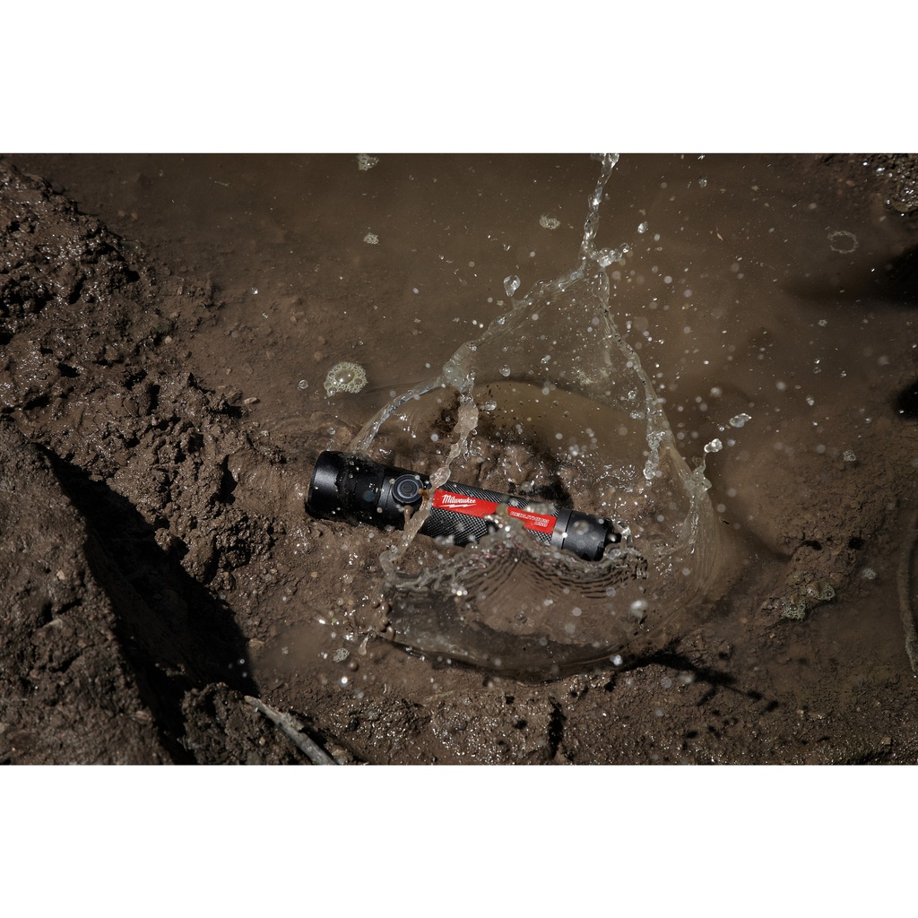 LATARKA_AKUMULATOROWA_USB_800_LUMENÓW_DO_MOCOWANIA_NA_UCHWYCIE_Milwaukee_L4_FMLED-201_7