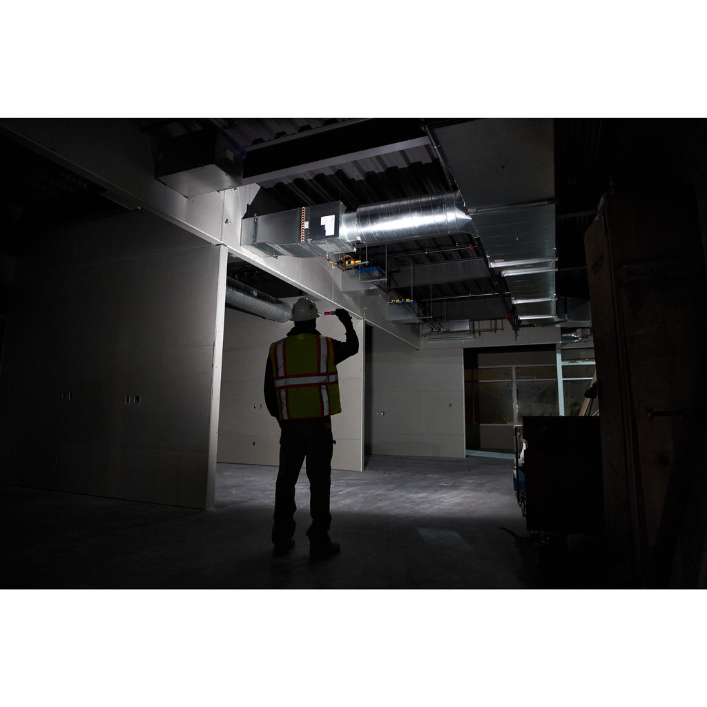 Kieszonkowa_akumulatorowa_latarka_USB_Milwaukee_L4_FL-301_4