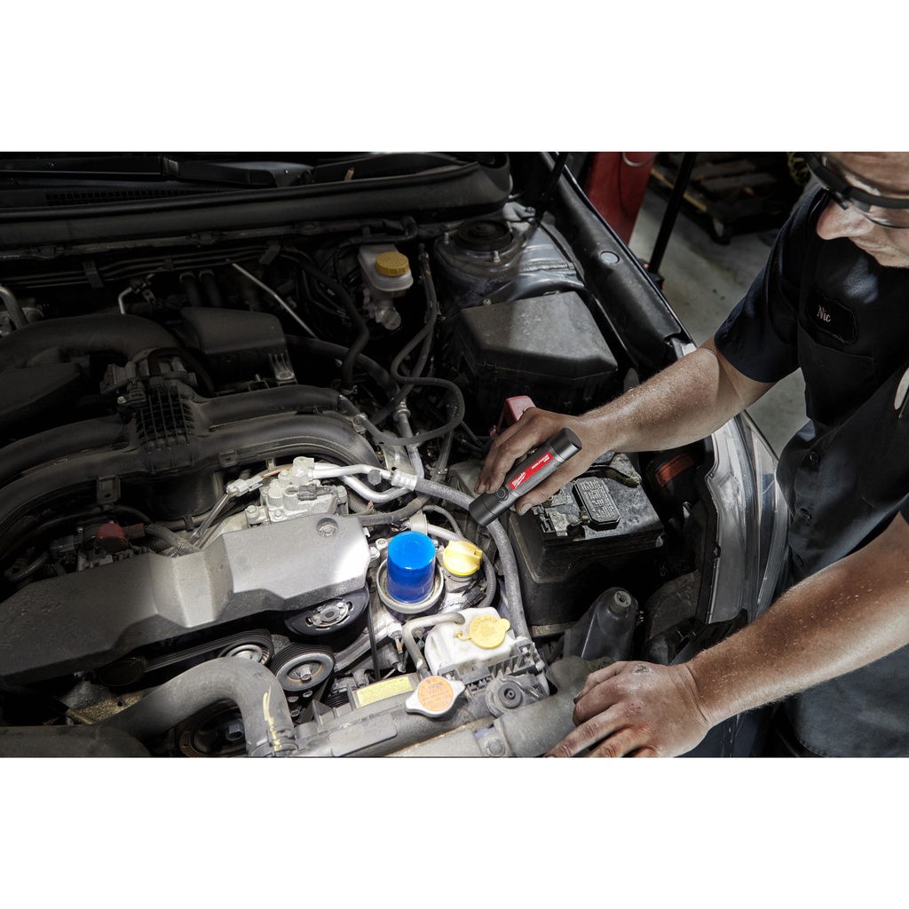 LATARKA_AKUMULATOROWA_USB_800_LUMENÓW_DO_MOCOWANIA_NA_UCHWYCIE_Milwaukee_L4_FMLED-301_8