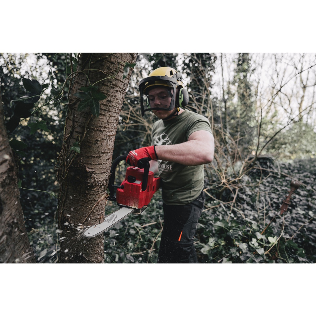 M18_FUEL™_Pilarka_łańcuchowa_35_cm_Milwaukee_M18_FCHS35-121_4