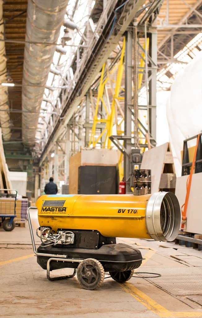 Nagrzewnica olejowa z odprowadzeniem spalin Master BV 170