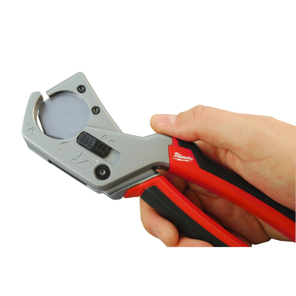 Obcinak_do_rur_z_tworzyw_sztucznych_Milwaukee_Pex_cutter_2